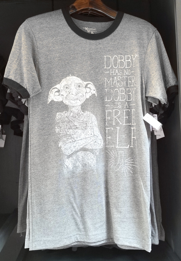 Dobby is Men\'s Free of Hedgehogs Harry a – Studios World Shirt – Corner Wizarding Elf Potter Universal