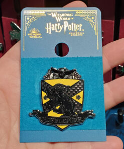 Wizarding World of Harry Potter Universal Studios Parks Pin - Quidditch Crest Hufflepuff