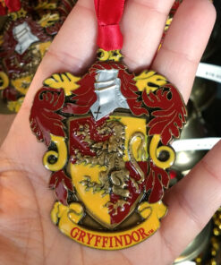 Wizarding World of Harry Potter Universal Studios Parks Holiday Ornament Metal Enamel Gryffindor Crest