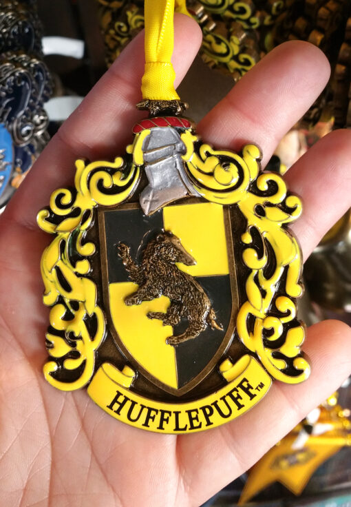Wizarding World of Harry Potter Universal Studios Parks Holiday Ornament Metal Enamel Hufflepuff Crest