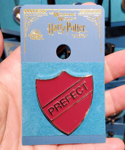 Wizarding World of Harry Potter Universal Studios Parks Pin Gryffindor Prefect Shield