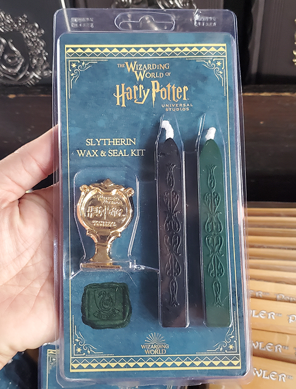 Wizarding World of Harry Potter Universal Studios Parks Wax and Seal Set  Slytherin – Hedgehogs Corner