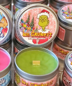 The Grinch Universal Studios Parks Winter Holiday Mt. Crumpit Peppermint Scented Candle