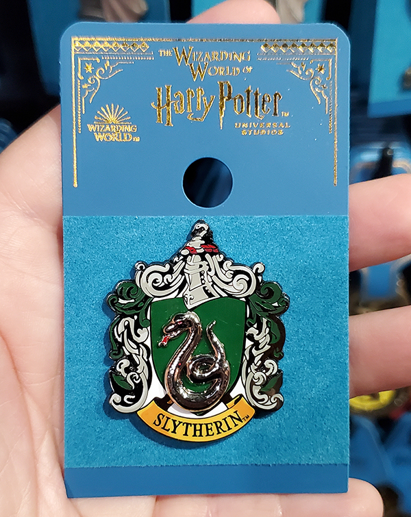 Universal Studios Wizarding World Of Harry Potter Slytherin Shield Pin New 