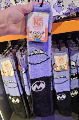 Universal Studios Parks Despicable ME Minions Evil Minion Adult Fuzzy Socks (1 Pair)