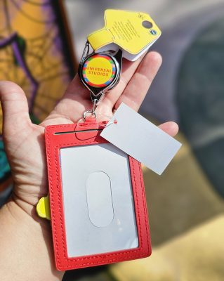 Alternative view of Universal Studios Hello Kitty x Chucky Badge Reel ID Card Holder