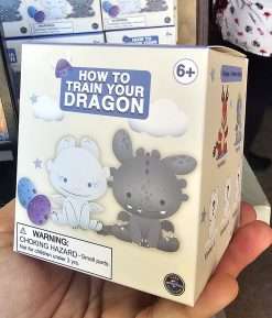 How to Train Your Dragon Universal Studios Exclusive Blind Box Figure & Card