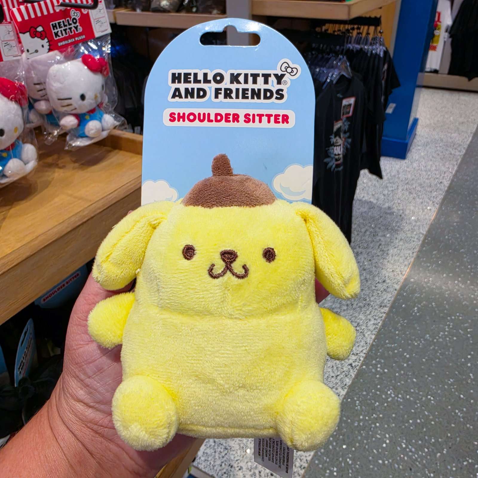 Universal Studios Hello Kitty and Friends Pompompurin Magnetic Shoulder Sitter Plush