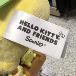 Universal Studios Hello Kitty and Friends Pompompurin Magnetic Shoulder Sitter Plush - Image 3