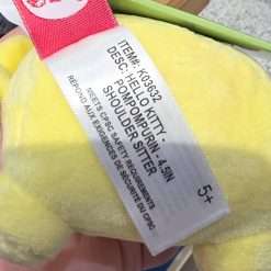 Universal Studios Hello Kitty and Friends Pompompurin Magnetic Shoulder Sitter Plush - Image 4